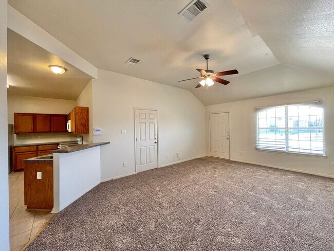 1201 Cavalry Ln Killeen, TX 76549 photo 4