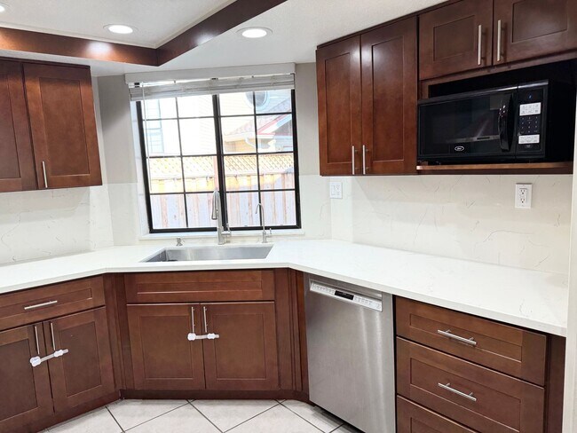 Perfect Shape Pleasanton Single Family Home Near Downtown photo 4