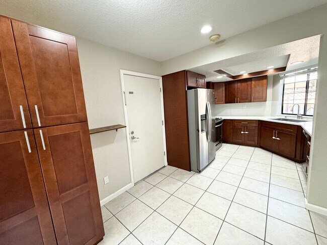 Perfect Shape Pleasanton Single Family Home Near Downtown photo 5