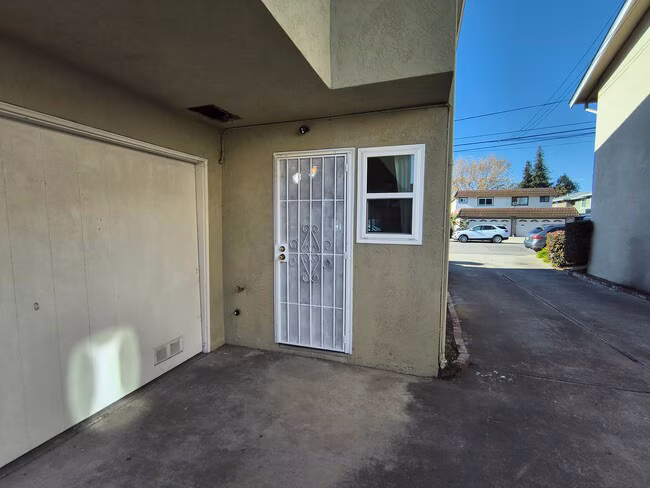 22274 N 6th St Castro Valley, CA 94546 photo 4