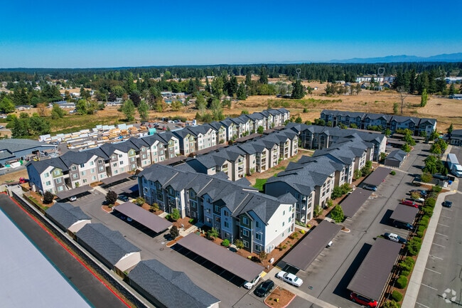 Tustin Apartments photo 3