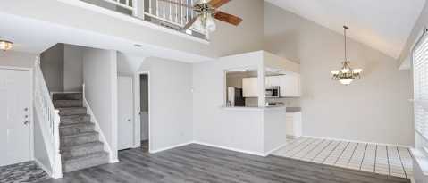 4844 Thistledown Dr photo 5