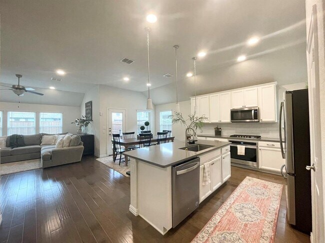 430 Camille Crossing, Celina, TX 75009 photo 5