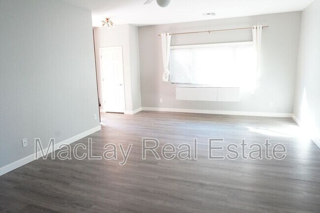 826 W Harvest Rd San Tan Valley, AZ 85140 photo 5