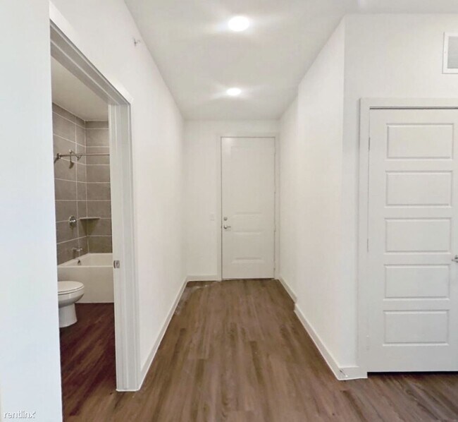 661 Louis Henna Blvd Round Rock, TX 78664 photo 5