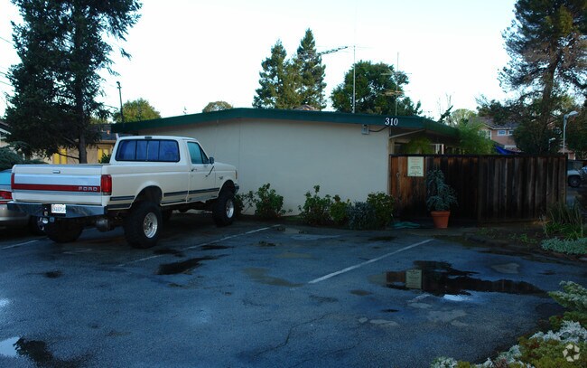 310 Gladys Avenue, Mountain View, CA 94043 photo 2