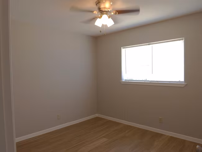 1211 Mulberry Dr Marble Falls, TX 78654 photo 4