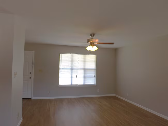 1211 Mulberry Dr Marble Falls, TX 78654 photo 2