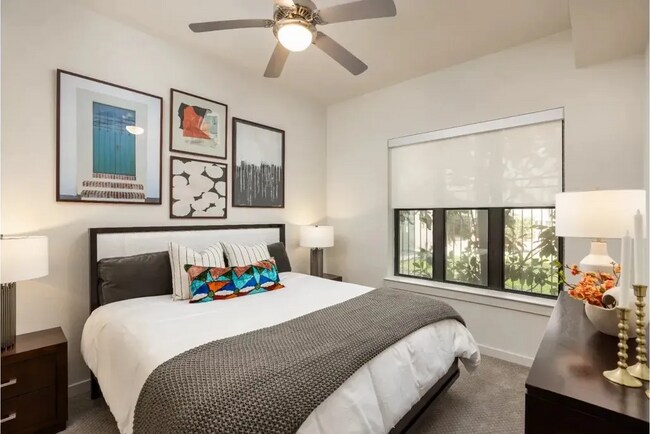 500 Sage Road, Houston, TX 77056 photo 4