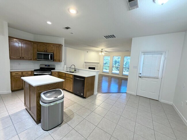 3917 Old Richwood Lane, Fort Worth, TX 76244 photo 3
