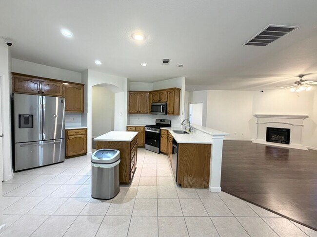 3917 Old Richwood Lane, Fort Worth, TX 76244 photo 2