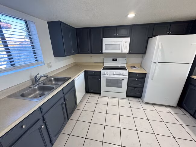 18239 N 40TH Street photo 5