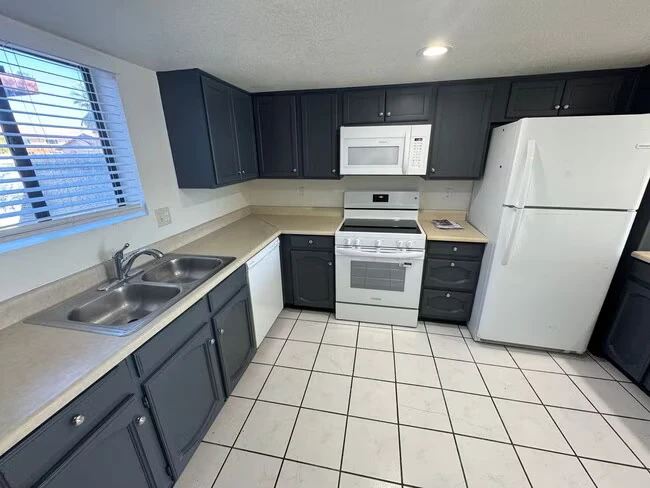 18239 N 40TH Street photo 5