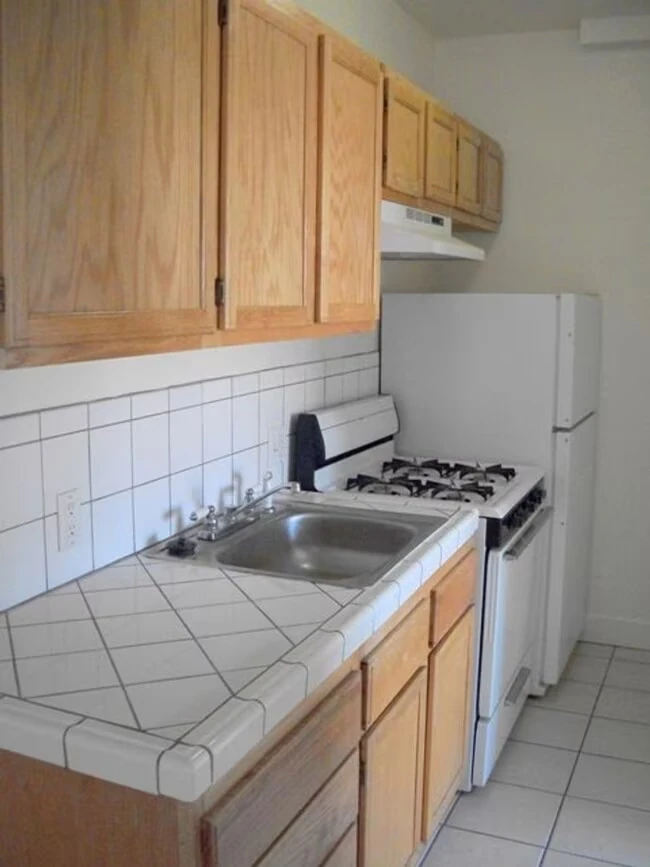 1988 California St Berkeley, CA 94703 photo 4