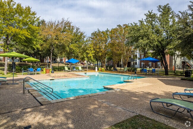 Emerald Park photo 2