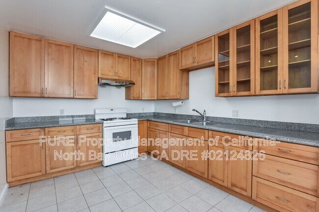 1910 32nd Ave San Francisco, CA 94116 photo 4