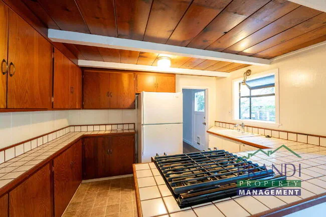 357 Forrest Ave Fairfax, CA 94930 photo 5