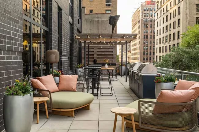 250 W 93rd St New York, NY 10025 photo 2