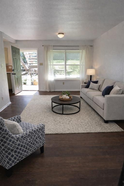 1514 Parker Ln Austin, TX 78741 photo 2