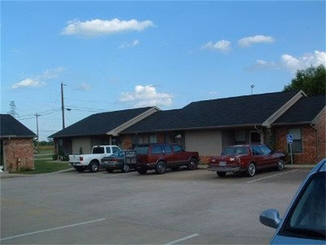 108 8th St Venus, TX 76084 photo 3