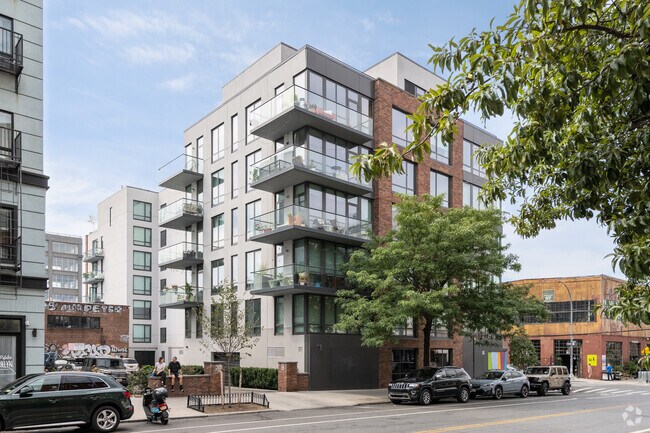 50 Greenpoint Ave Brooklyn, NY 11222 photo 5
