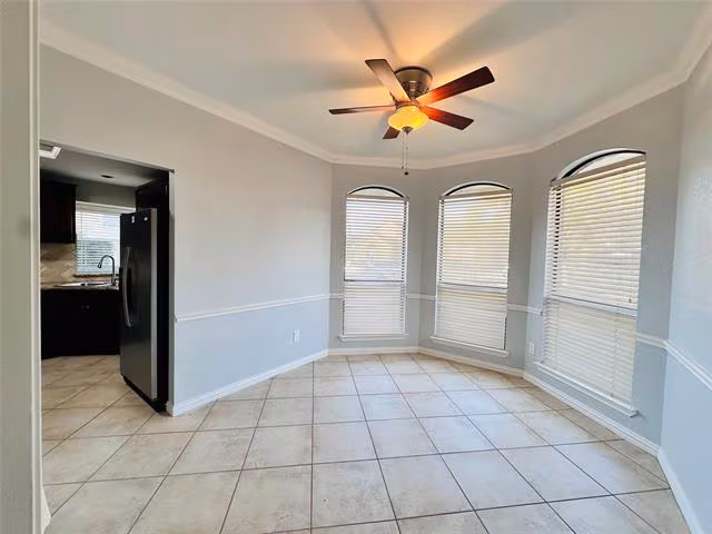 2032 Greenview Dr Carrollton, TX 75010 photo 4