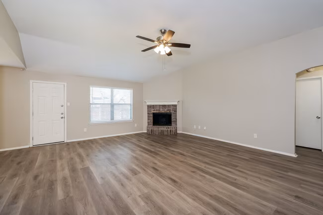 1024 Brown Crest Road, Burleson, TX 76028 photo 3