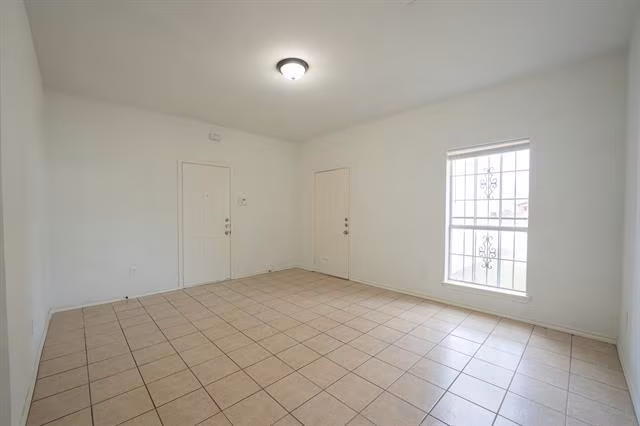 1302 Hendricks Avenue, Dallas, TX 75216 photo 3