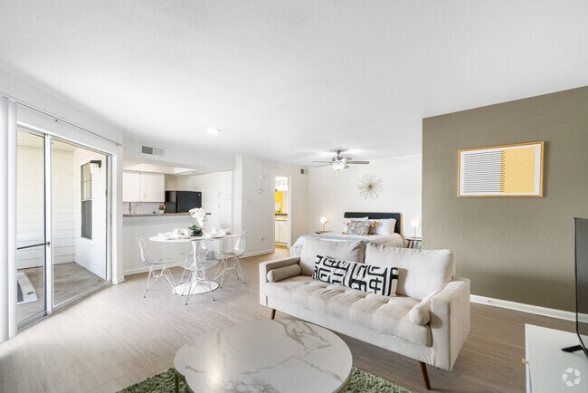 Mia LXMI Westchase West photo 2