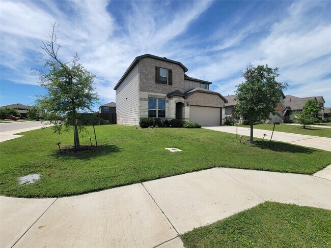 632 Reinhardt Blvd Georgetown, TX 78626 photo 2