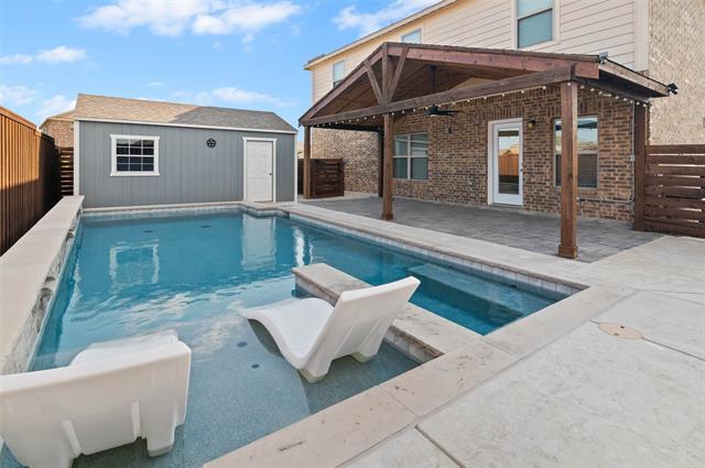 3004 Cliffview Dr Sanger, TX 76266 photo 2