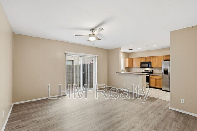 15818 N 25th St Phoenix, AZ 85032 photo 4