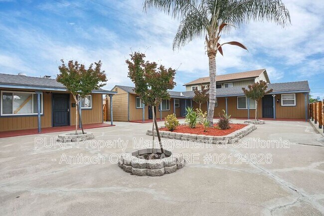 312 W Treagallas Rd photo 3
