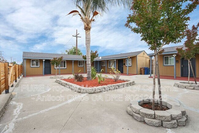 312 W Treagallas Rd photo 4
