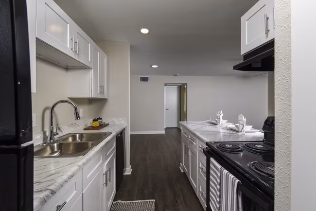 Remington House Apartments photo 2