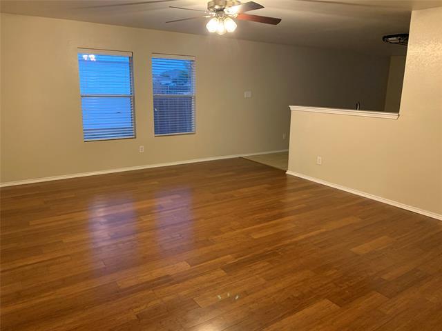 12820 Kingsgate Drive, Rhome, TX 76078 photo 2