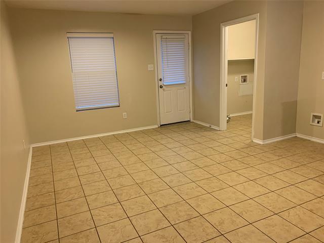 12820 Kingsgate Drive, Rhome, TX 76078 photo 5