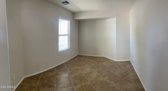 352 West Gascon Road, San Tan Valley, AZ 85143 photo 5