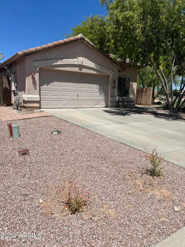 352 West Gascon Road, San Tan Valley, AZ 85143 photo 2