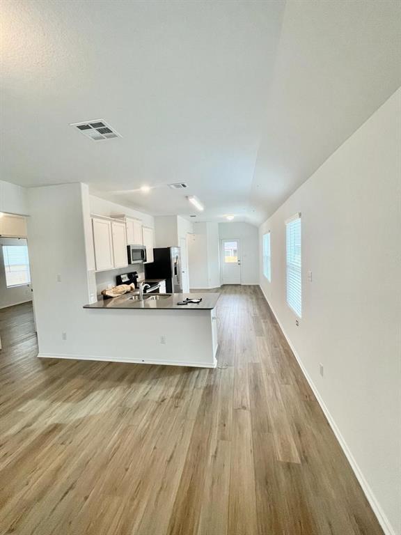 420 Perfect World Lp, Jarrell, TX 76537 photo 2