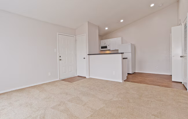 Oakwood Condos Bedford photo 4