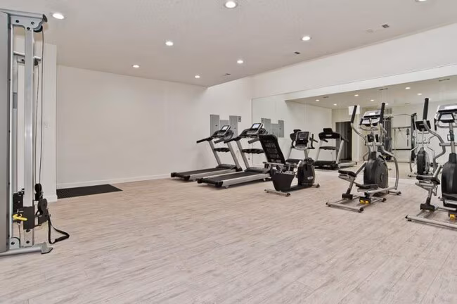 Oakwood Condos Bedford photo 2