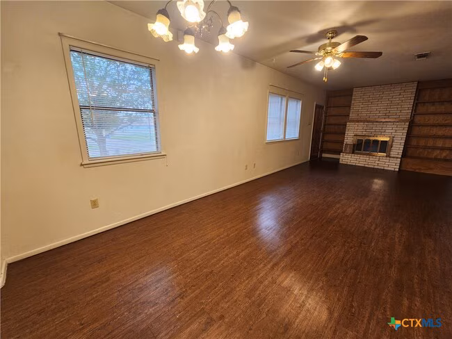 1274 Hillcrest Dr New Braunfels, TX 78130 photo 5