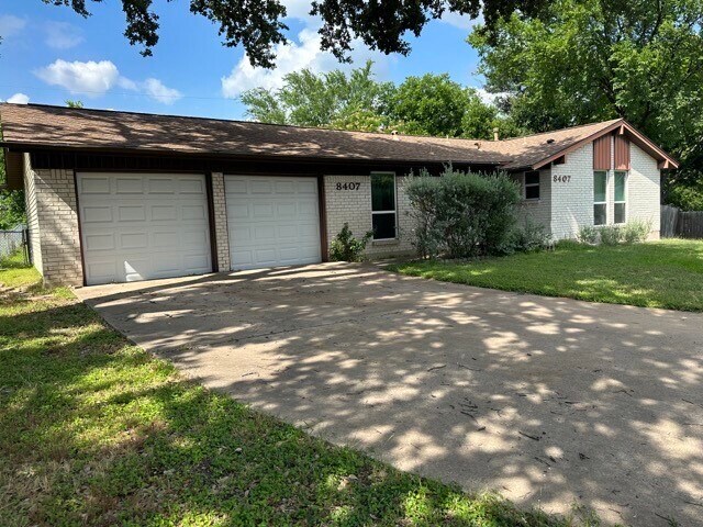 8407 Leesburg Cir Austin, TX 78758 photo 2