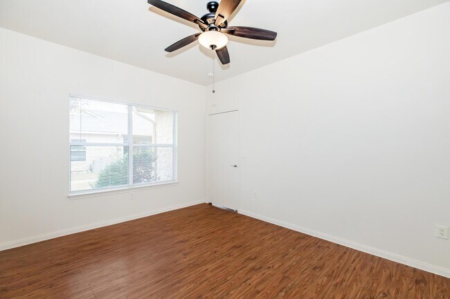 Highland Oaks 55+ Community photo 3