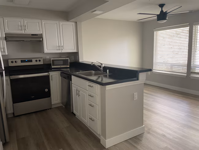 Redmond Park Apts photo 2