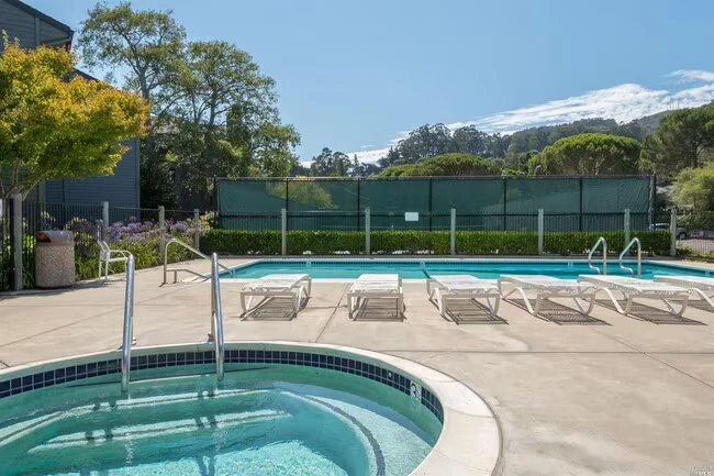 21 Cypress Pl Sausalito, CA 94965 photo 3