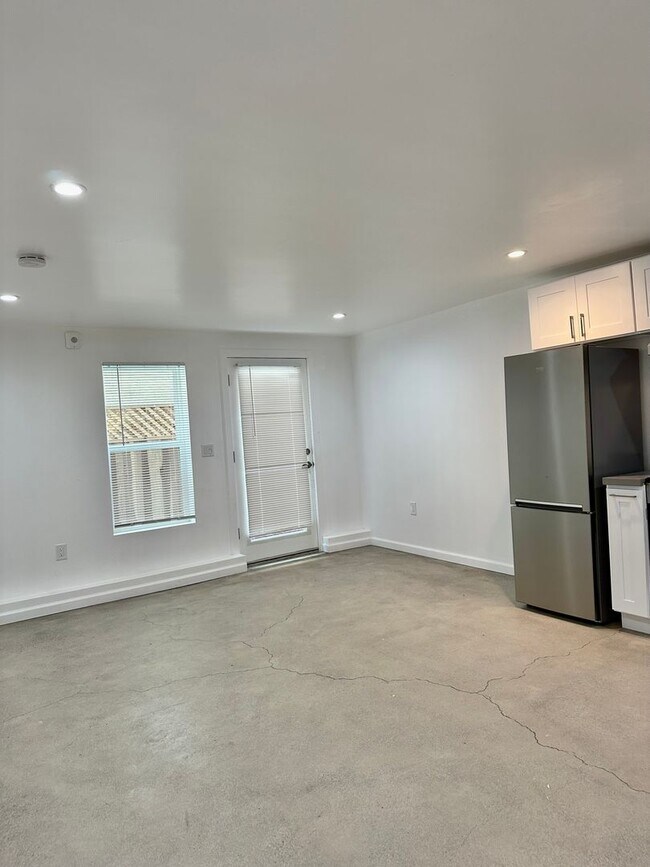 3201 Beaumont Ave. photo 4