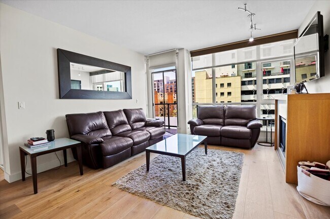 325 7th Ave San Diego, CA 92101 photo 2