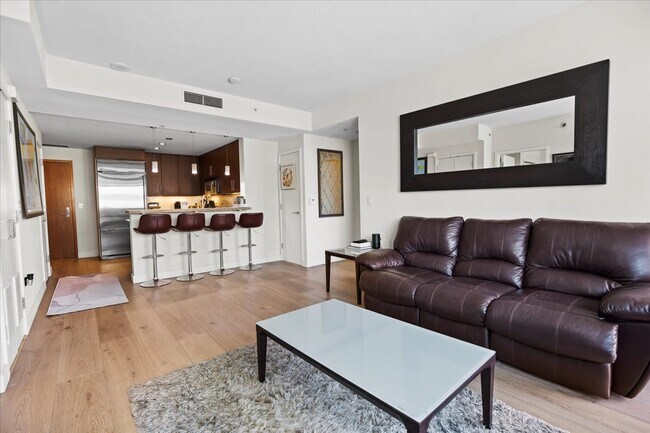 325 7th Ave San Diego, CA 92101 photo 3